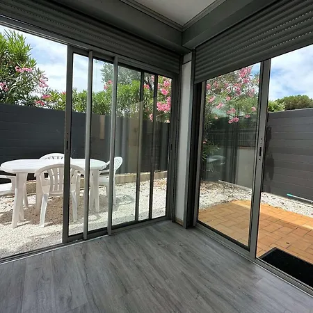 T2 Climatise Avec Parking Prive Dans La Pinede - Fr-1-607-202 Appartement