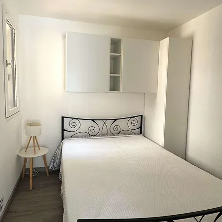 Apartment T2 Climatise Avec Parking Prive, Jardinet, A 900m De La Roquille - Fr-1-607-202 Agde